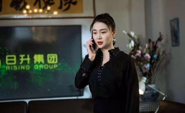 關婷娜:成名背後有眼淚和艱辛,39歲婚戀成難題