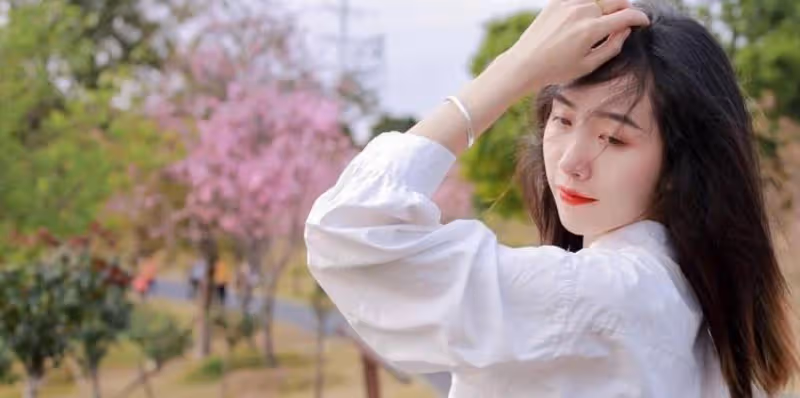 兩性交往：女人要是叫你「哥」,那就是在告訴你這4個意思