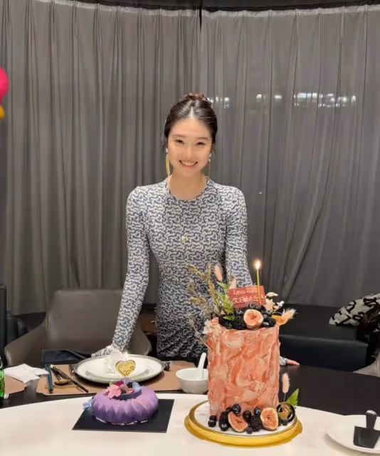 文愛馬曬與馬伊琍文章合影慶生,高級臉氣質成熟,與文章互動暖心