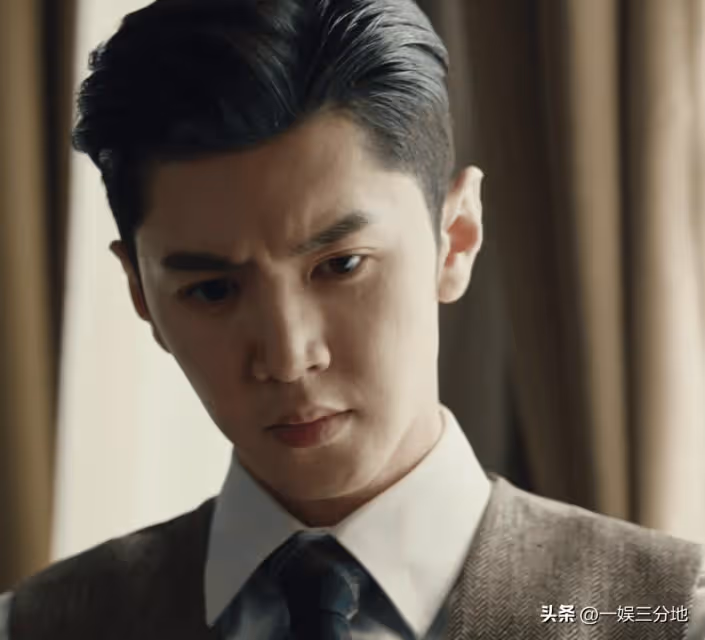 一身油膩,滿臉白肉,卻要演「二流」的警察,網友:真不害臊嗎?