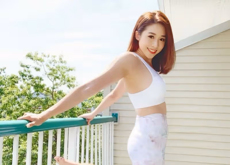 好慘！香港知名女星離巢TVB後零工作，穿泳裝大秀豐滿身材