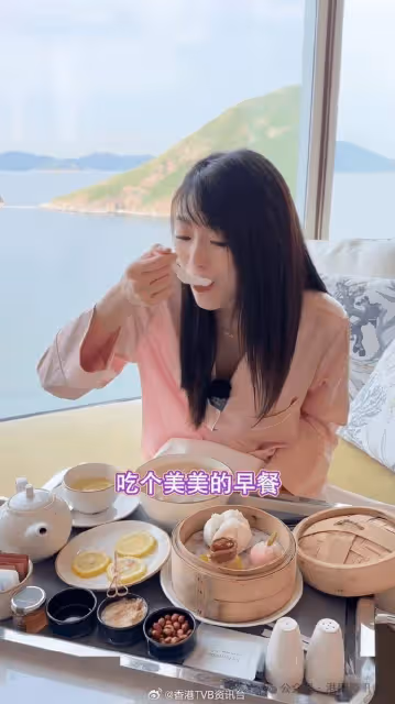 連詩雅留港坐月!六位數入住五星級全海景酒店房