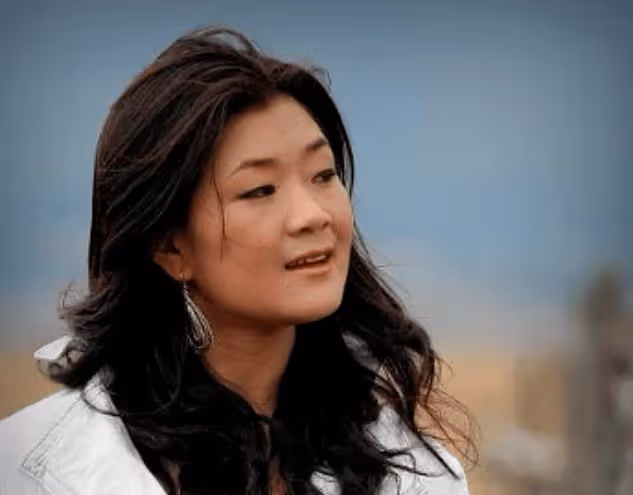 降央卓瑪真實身份曝光,火遍全國的她被扒是男人?和恩師刀郎決裂後銷聲匿跡
