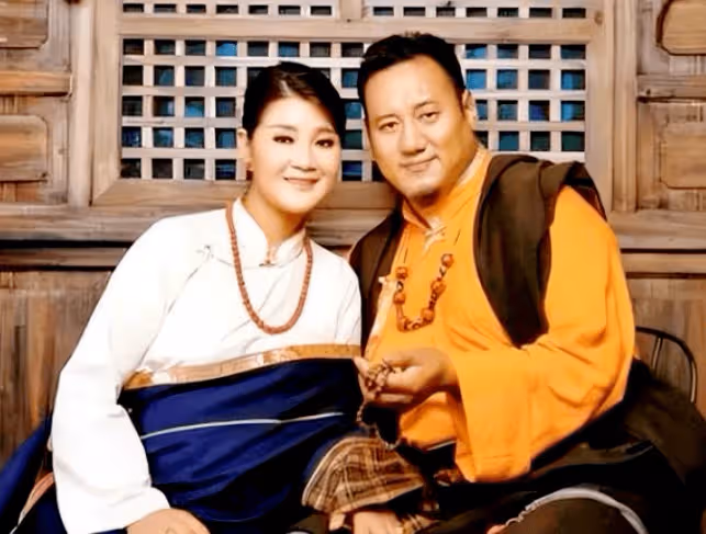 降央卓瑪真實身份曝光,火遍全國的她被扒是男人?和恩師刀郎決裂後銷聲匿跡