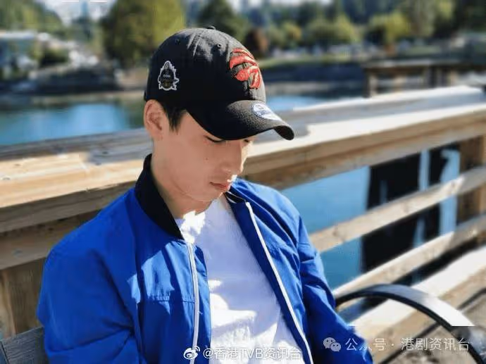 TVB花旦小兒子大學畢業!20歲林卓毅與比堅尼女伴自拍洩戀情