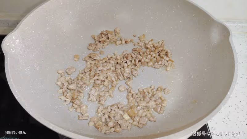 比蓮藕潤腸、比山藥便宜!秋天不懂吃它可虧了,隨手蒸一鍋,皮軟餡足、特解饞