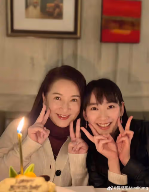 恭喜!TVB知名老戲骨兒子大學畢業!21歲被贊太帥氣,疑戀翻版宋慧喬