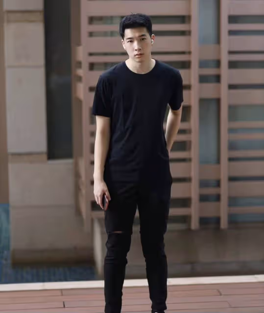 香港知名星二代大學畢業！21歲被贊太帥氣，疑戀翻版宋慧喬