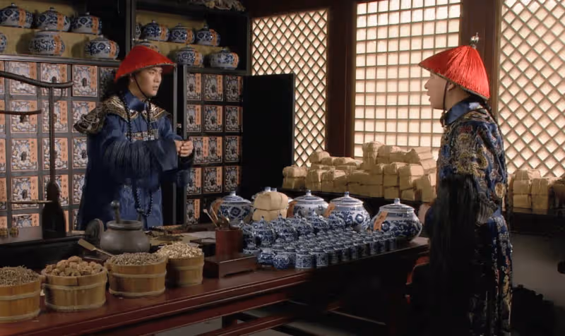再看《甄嬛傳》,才懂溫實初狠心自宮,到底有多精明