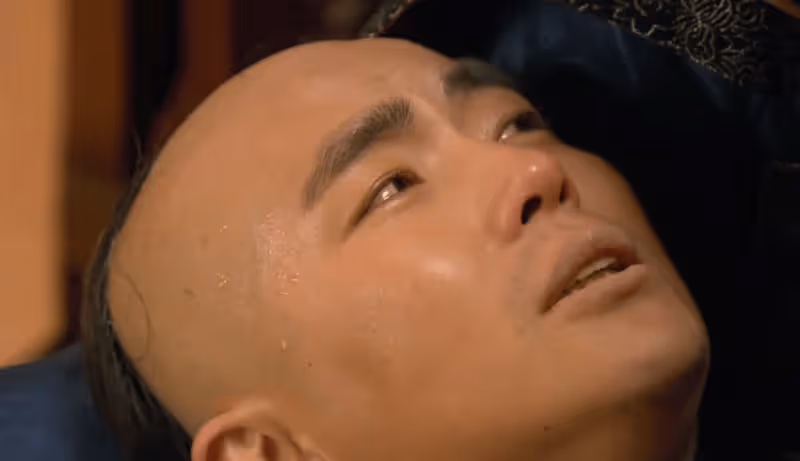 再看《甄嬛傳》,才懂溫實初狠心自宮,到底有多精明