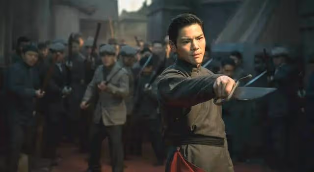 武俠片最大票房慘案誕生,向佐主演,成本2億,3天票房僅128萬