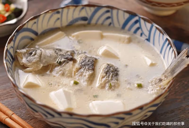 鯽魚湯怎麼做才無腥味?掌握好4點竅門,魚湯濃白鮮美,好喝極了