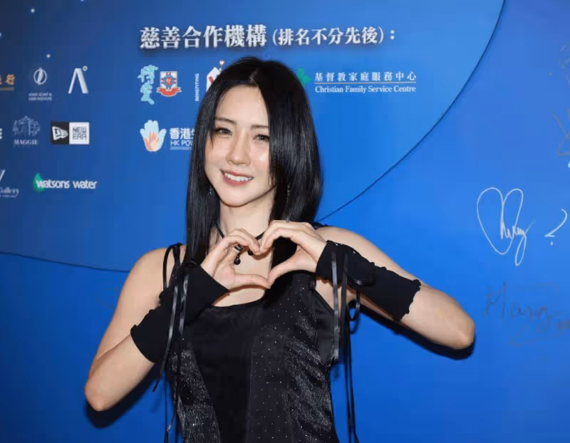 恭喜！TVB前女星大方承認戀情！臉上掛滿甜蜜！大讚男星靚仔又單純！