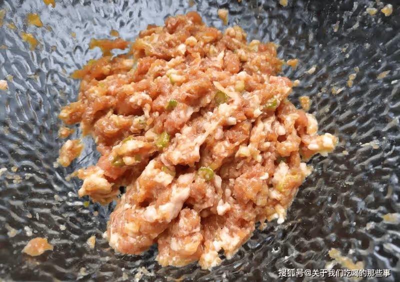 炸藕夾,掌握好3點,誰做誰成功,外酥里嫩又多汁,涼了也好吃