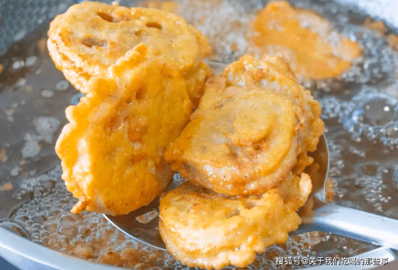 炸藕夾,掌握好3點,誰做誰成功,外酥里嫩又多汁,涼了也好吃