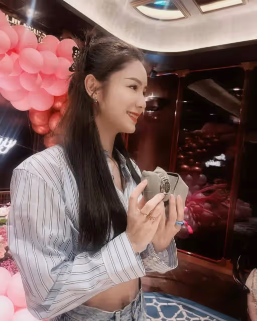 浪漫！林峯打造粉紅花海為老婆慶生！張馨月激動曬與公婆合照證地位