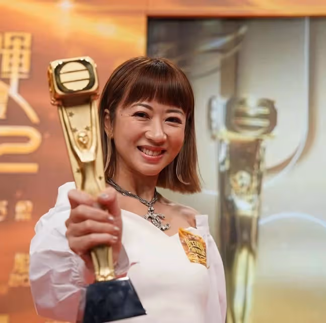 香港女星舉家移民加拿大,效力TVB16年不受捧,多次失言惹負評