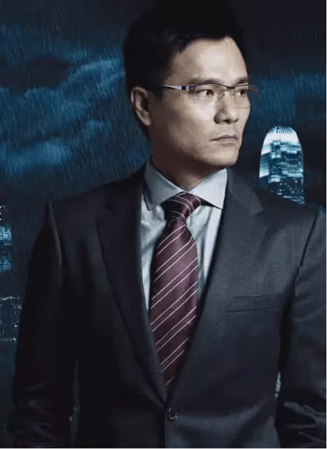 57歲金像獎影帝摔傷被救護車抬走,笑言弄傷腰別想娶老婆,多個行程取消
