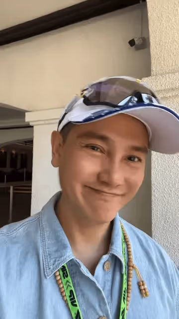 港圈「鑽石太子爺」祝趙麗穎奪獎,靠自己實力走紅,曾短暫出家