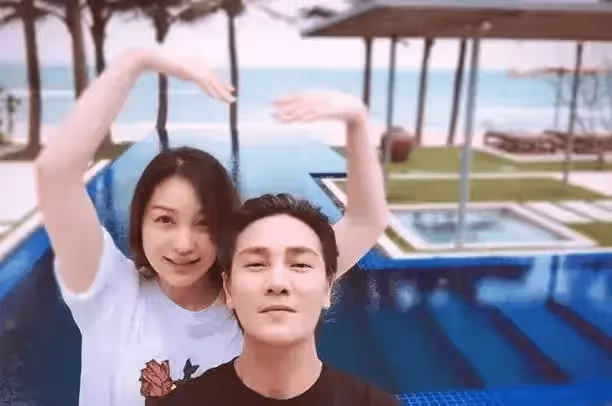 港圈「鑽石太子爺」祝趙麗穎奪獎,靠自己實力走紅,曾短暫出家