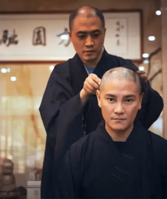 港圈「鑽石太子爺」祝趙麗穎奪獎,靠自己實力走紅,曾短暫出家