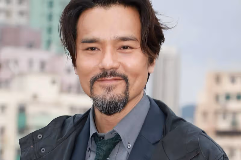 香港影帝林家棟自曝摔傷要叫救護車,痛到飆髒話,57歲仍未結婚