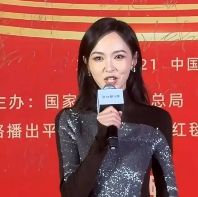 趙麗穎喜提「視後」,劉琳和唐嫣的不同態度,戳破了娛樂圈的真相