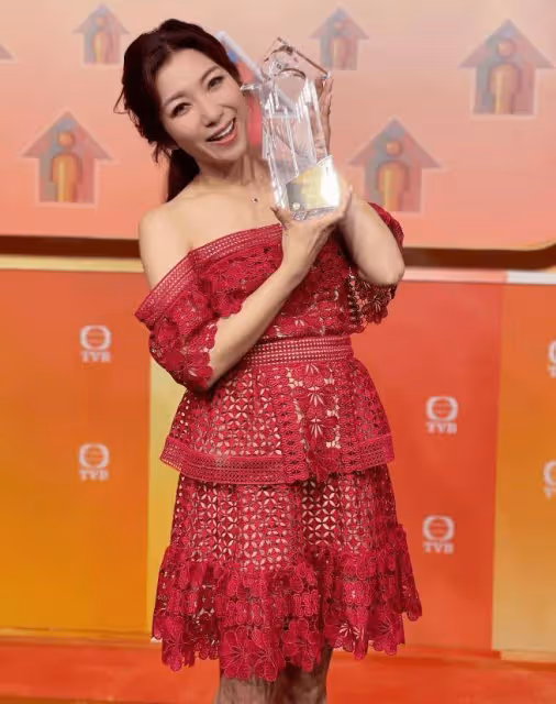 TVB女藝人新劇6秒超流利英語引關注!早前興奮曬與全紅嬋合照!