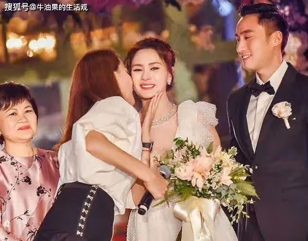 43歲阿嬌近照嚴重發福,身材虎背熊腰像大媽,顏值依舊似少女
