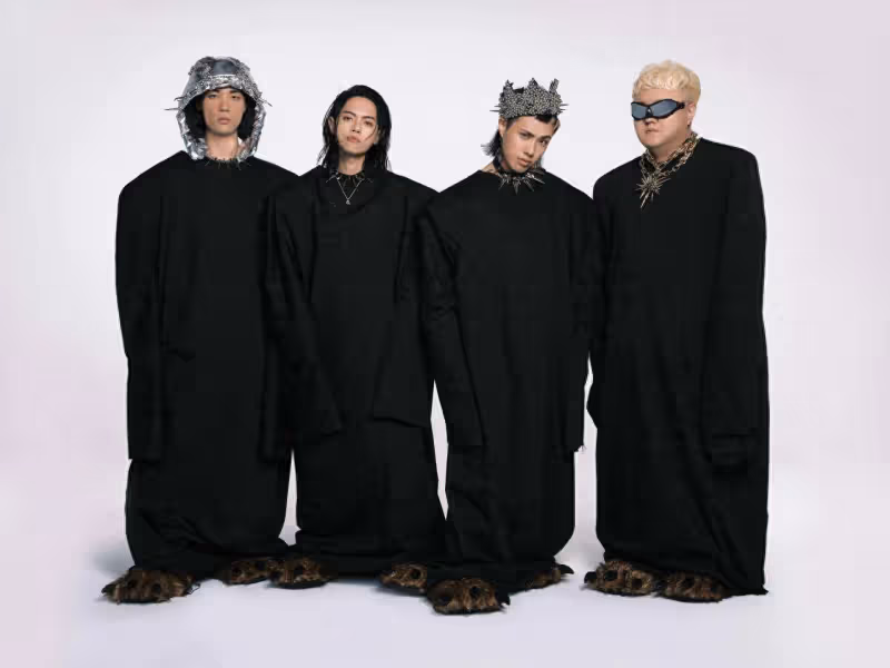 歌迷按到手抽筋 TRASH首攻蛋「票房開紅盤」嗨翻!