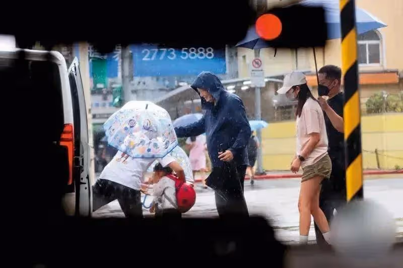 安以軒低調現身陳喬恩婚禮!4歲女兒疑擔任婚禮花童