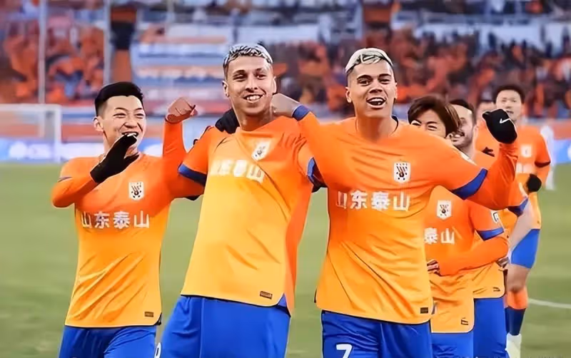 上港3:2申花殺進足協杯決賽!山東泰山隊則衝擊第9冠