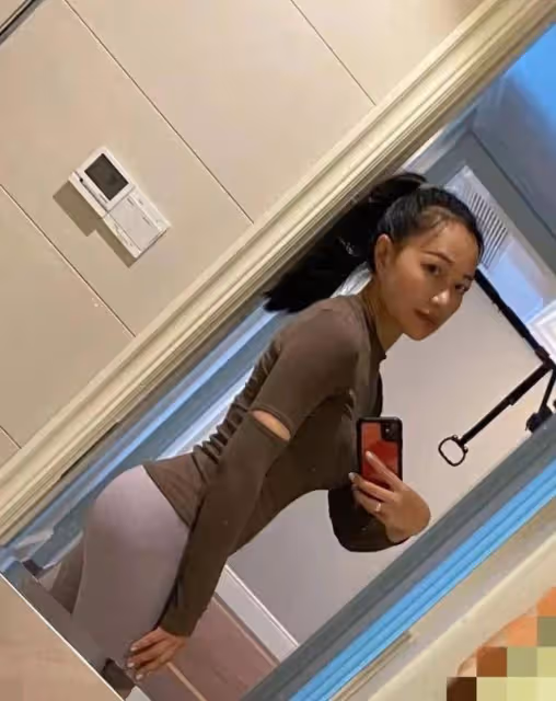 回顧:上海25歲空姐嫁大10歲德國大叔,生3個女兒,不要房子彩禮
