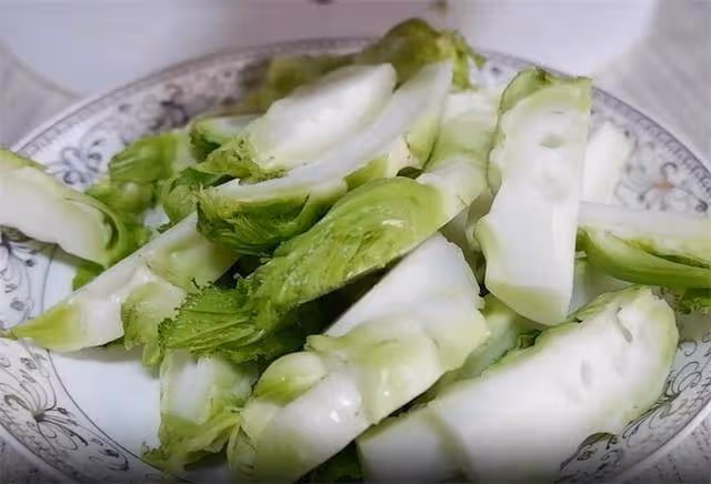 簡單易做的白灼兒菜，清香鮮嫩有營養，兒菜白灼起來也是超好吃