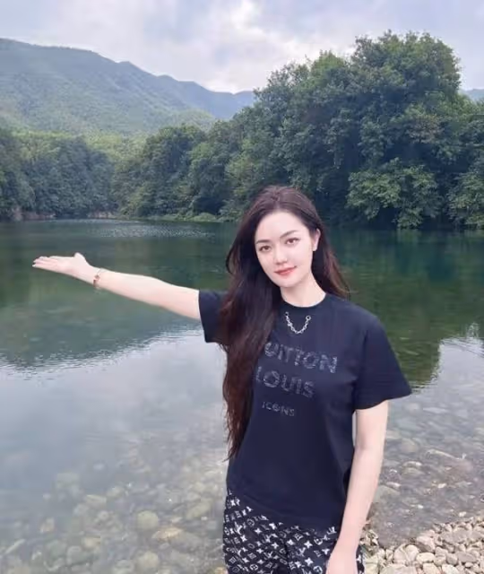 TVB前小生愛妻樣貌曝光!曾被懷疑同性戀,無奈公開已婚身份