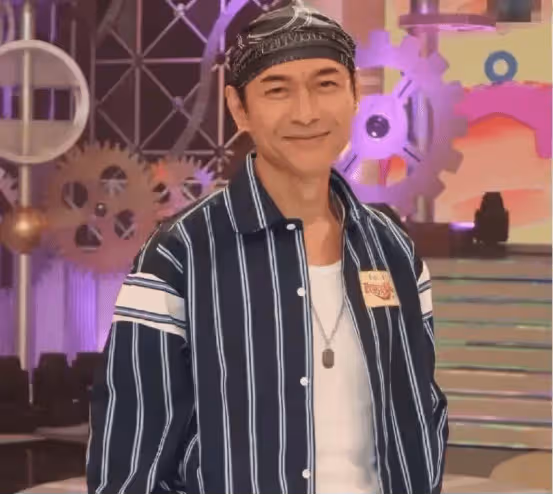 TVB前男星江華訓示女兒入行要知丑,沒信心趁早別干,網友熱評「你爸爸說的對」