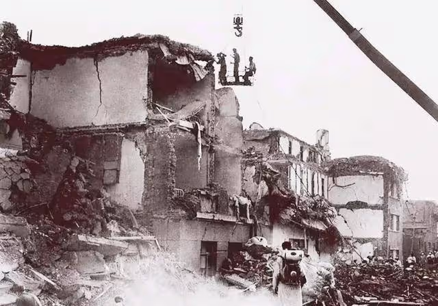76年唐山大地震,青龍縣47萬人為何無一人傷亡,有一人功不可沒