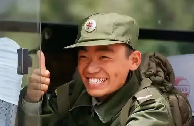 王寶強兒子終於長大!近照曝光後全網震驚:誰是生父已經很明顯了