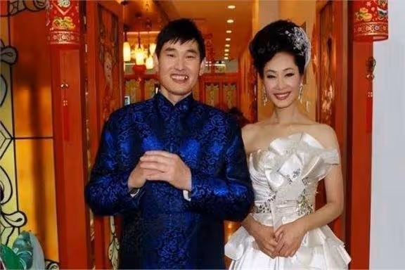 於文華不再隱瞞!終於公開與朱之文真正關係,原來我們都被騙了