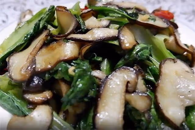 簡單易做的家庭素炒,一道香菇油麥菜,鮮香好吃又營養,先收藏了