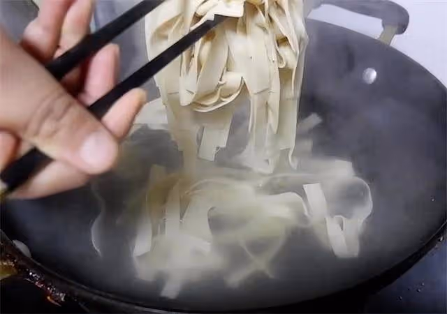 干豆腐這樣做,既簡單又好吃,香味濃郁,吃起來真過癮,收藏了