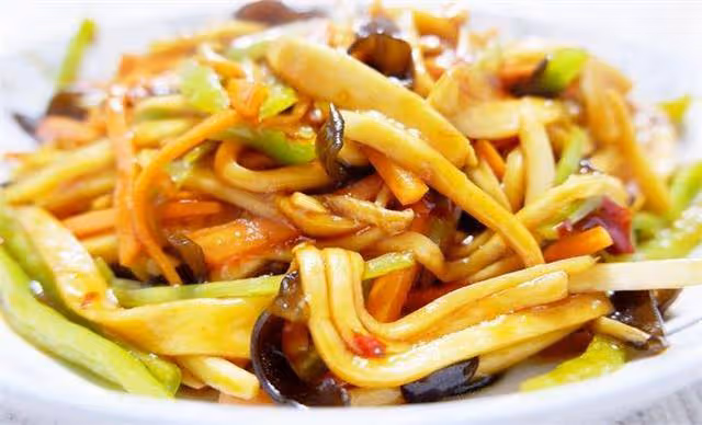 杏鮑菇這樣做也特別好吃,一道香炒杏鮑菇,做法簡單,吃著過癮
