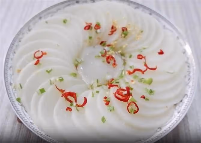 非常簡單的清蒸白蘿蔔，清淡爽口好吃，秋天多吃些蘿蔔還是不錯的