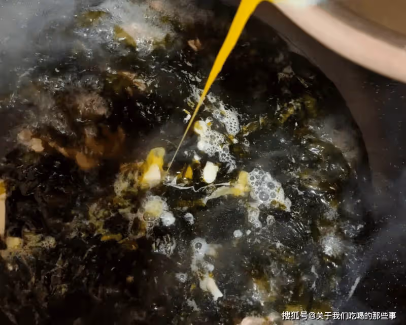 做雞蛋湯，牢記「1放1不放」，蛋花漂亮又爽滑，蛋湯鮮香好喝