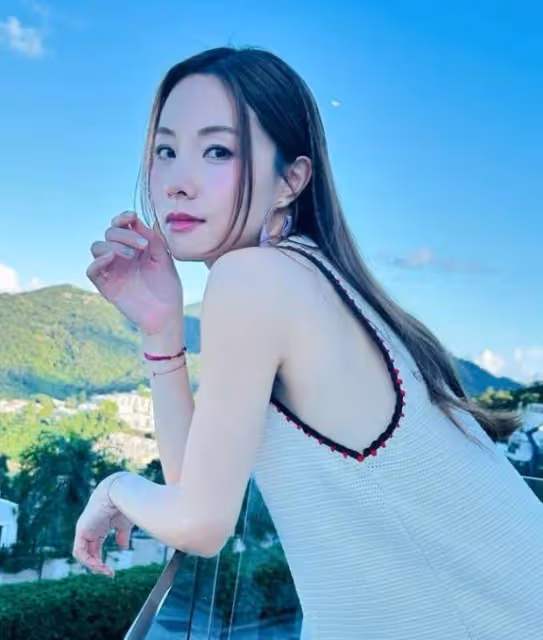 港圈中女天花板被曝與男友同居!愛巢月租12萬,與汪明荃做鄰居