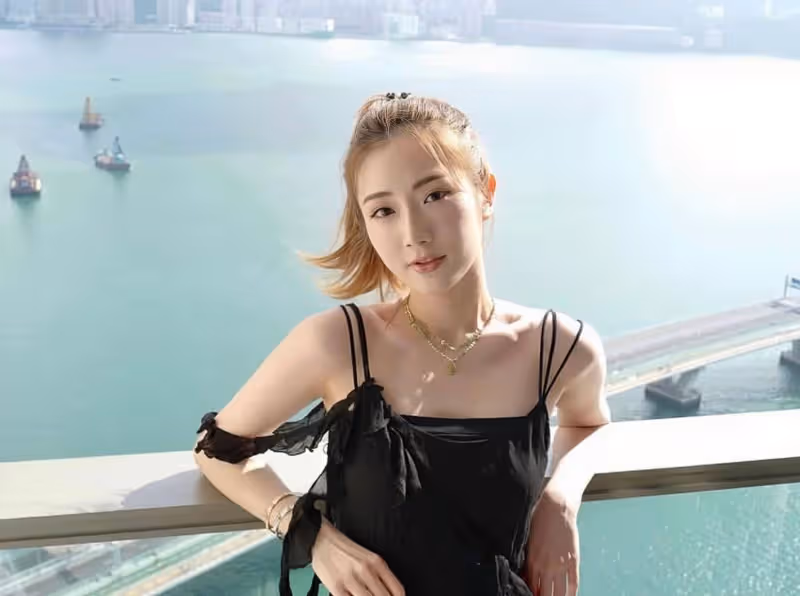 又走一個!TVB知名女星宣布離巢,如願嫁入豪門事業心全無