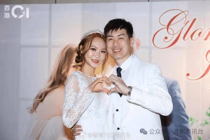 前TVB首席主播「褂後」結婚!父親是元祖級《警訊》主持麥振江