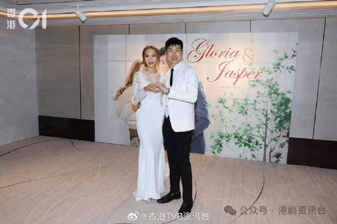 前TVB首席主播「褂後」結婚!父親是元祖級《警訊》主持麥振江