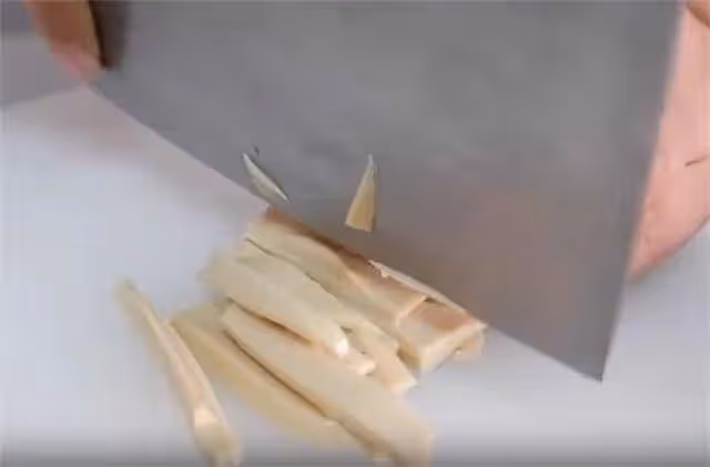 一道簡單的家庭版酸辣湯,鮮香好喝,酸辣開胃,簡單的做法味道棒