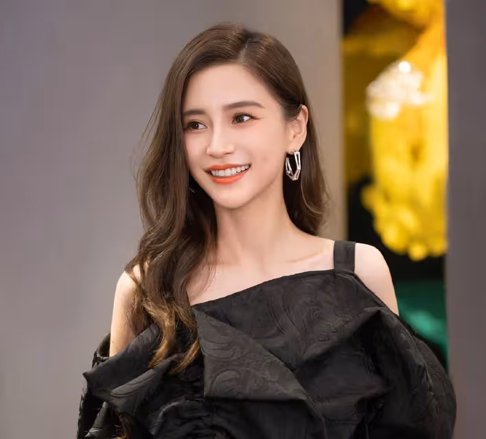 名媛培訓班重出江湖?葉珂被爆培訓班出身,黃曉明的體面被撕碎